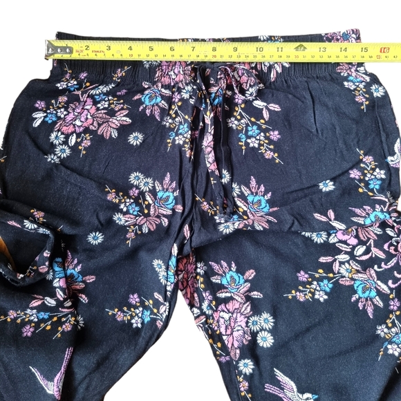 3/$40 Sale! Bebop 'I Dream Of Jeannie' Floral Pants - Picture 6 of 8